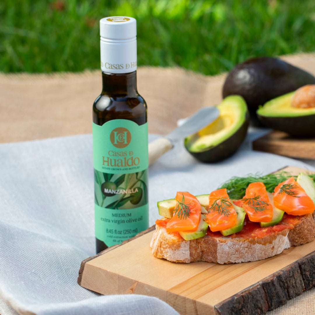 Extra Virgin Olive Oil Manzanilla by Casas de Hualdo