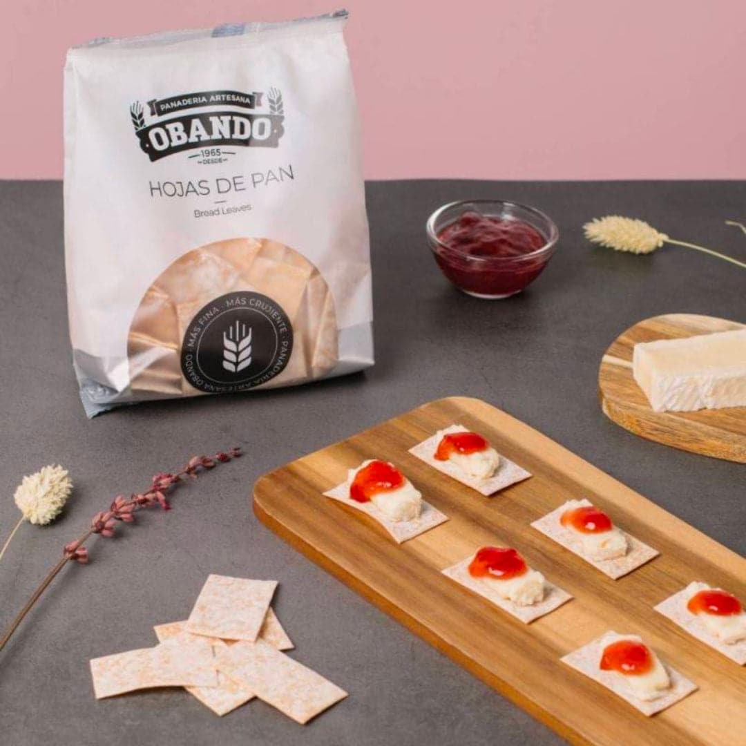 Bread Leaves Cracker by Panadería Obando